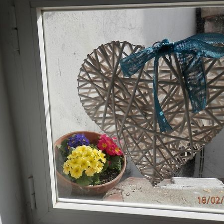 Buhardilla Corazon De Malasana Madrid Exterior photo